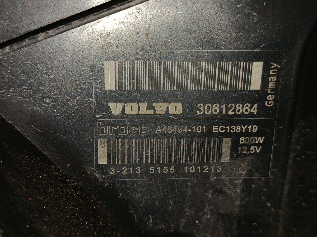 Вентилятор радиатора ДВС 30612864 на Volvo Xc90 CT Фото 2