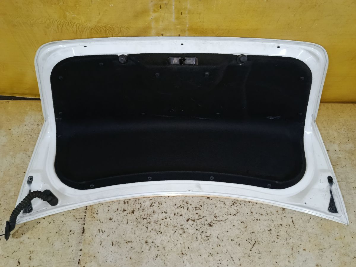 Крышка багажника на Ford Focus 2 Фото 7