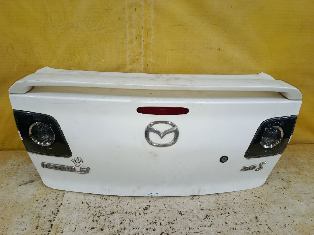 Крышка багажника на Mazda 3 BKEP Фото 1