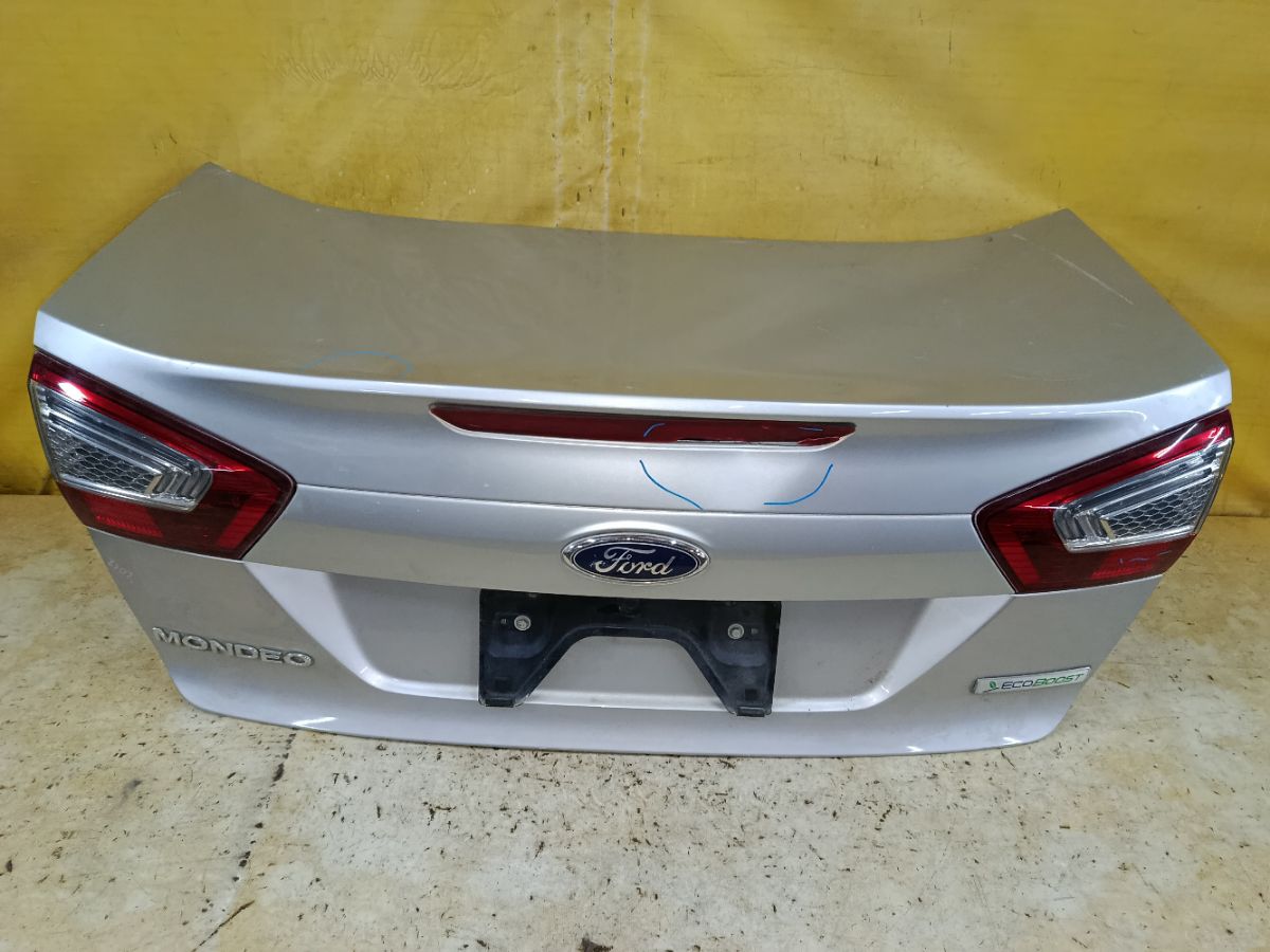 Крышка багажника на Ford Mondeo 4 Фото 1