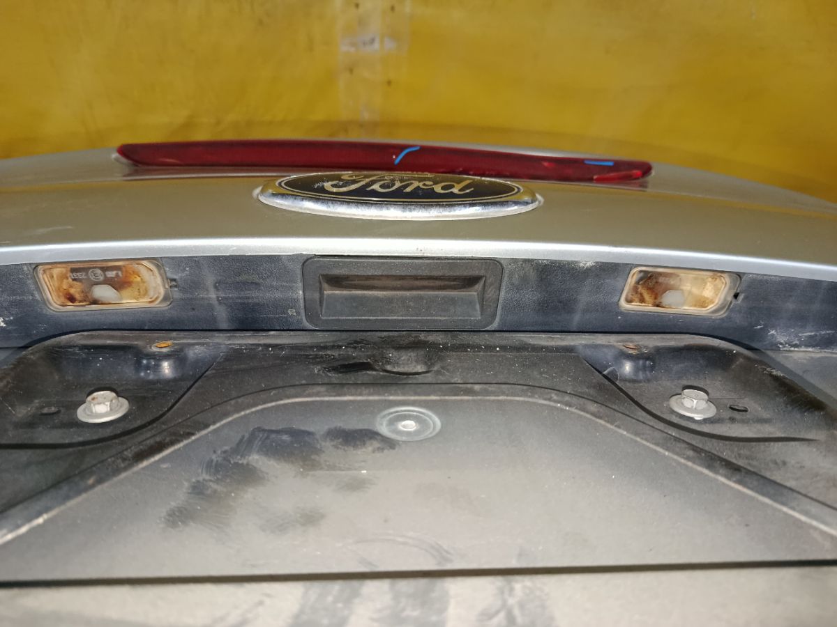 Крышка багажника на Ford Mondeo 4 Фото 12