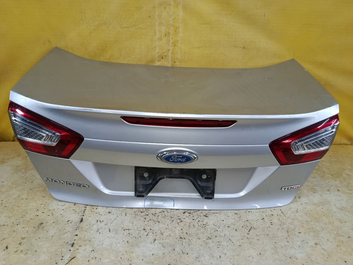 Крышка багажника на Ford Mondeo 4 Фото 1