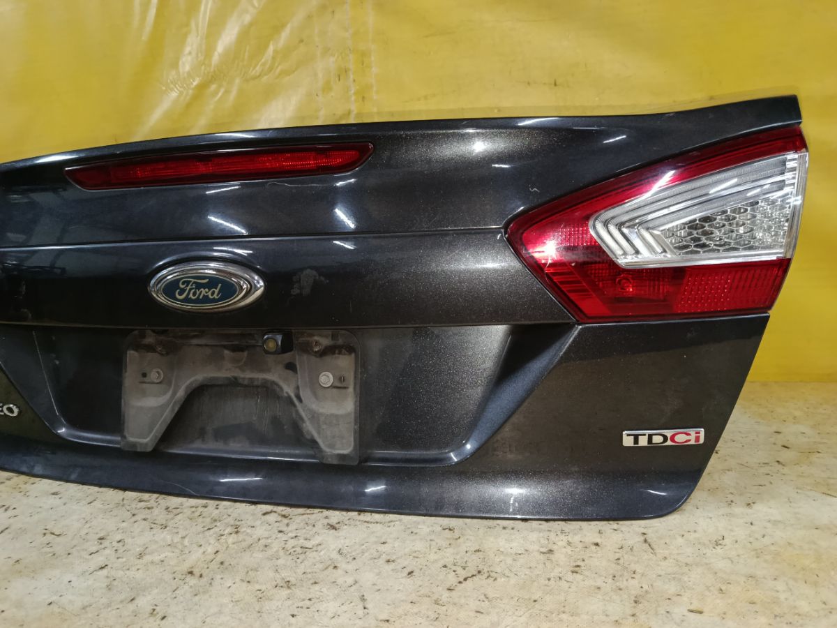 Крышка багажника на Ford Mondeo 4 Фото 4