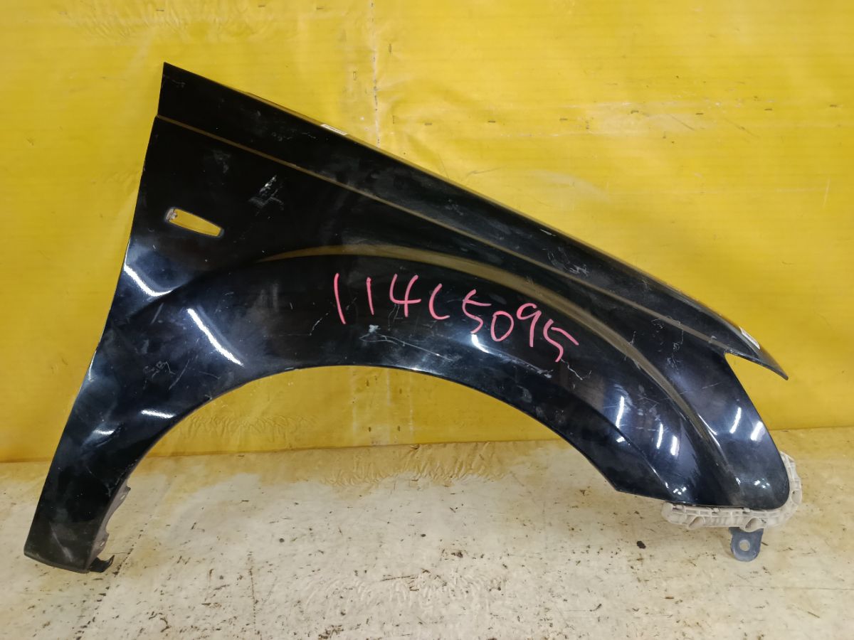 Крыло переднее на Mitsubishi Outlander CW5W Фото 1