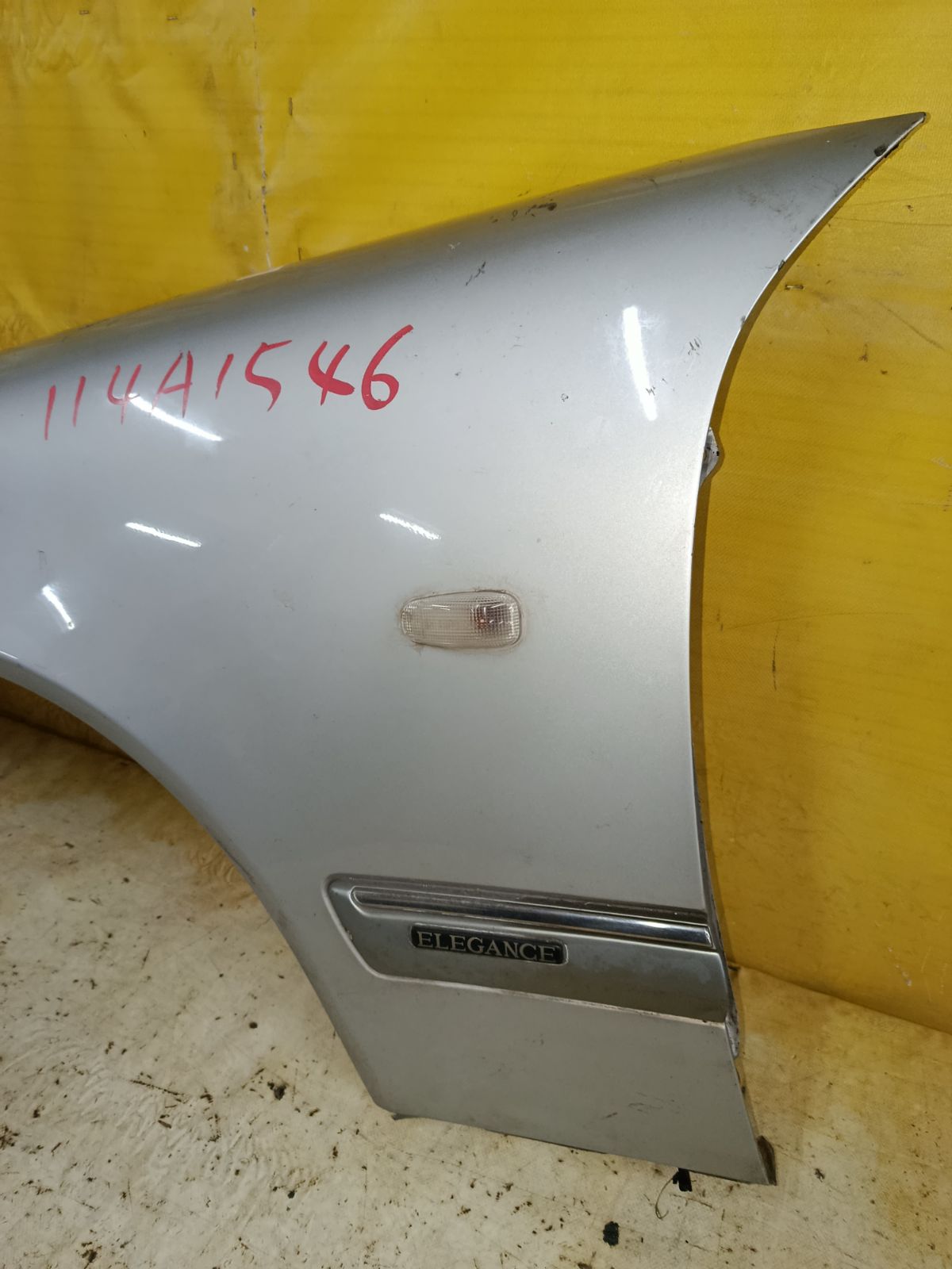 Крыло переднее на Mercedes-Benz E-Class W210.065 Фото 3