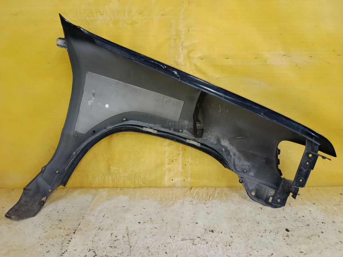 Крыло переднее на Infiniti Qx4 R50 Фото 8