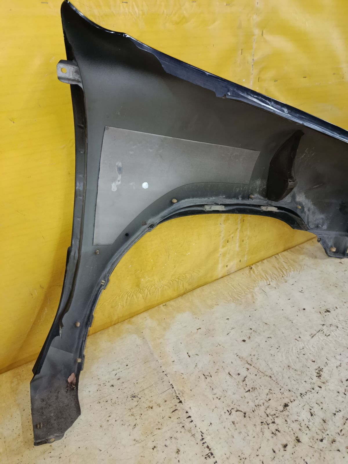Крыло переднее на Infiniti Qx4 R50 Фото 10