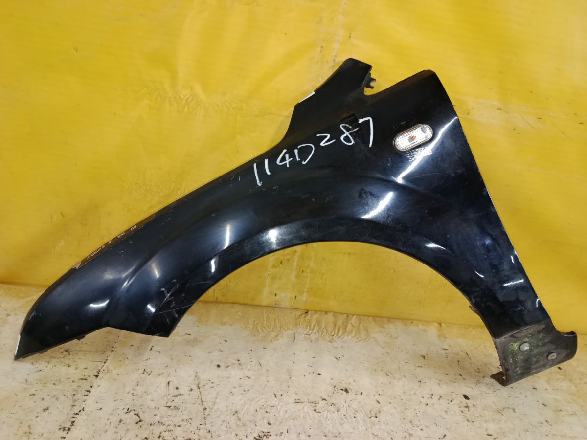 Крыло переднее на Ford Focus 2 Фото 1