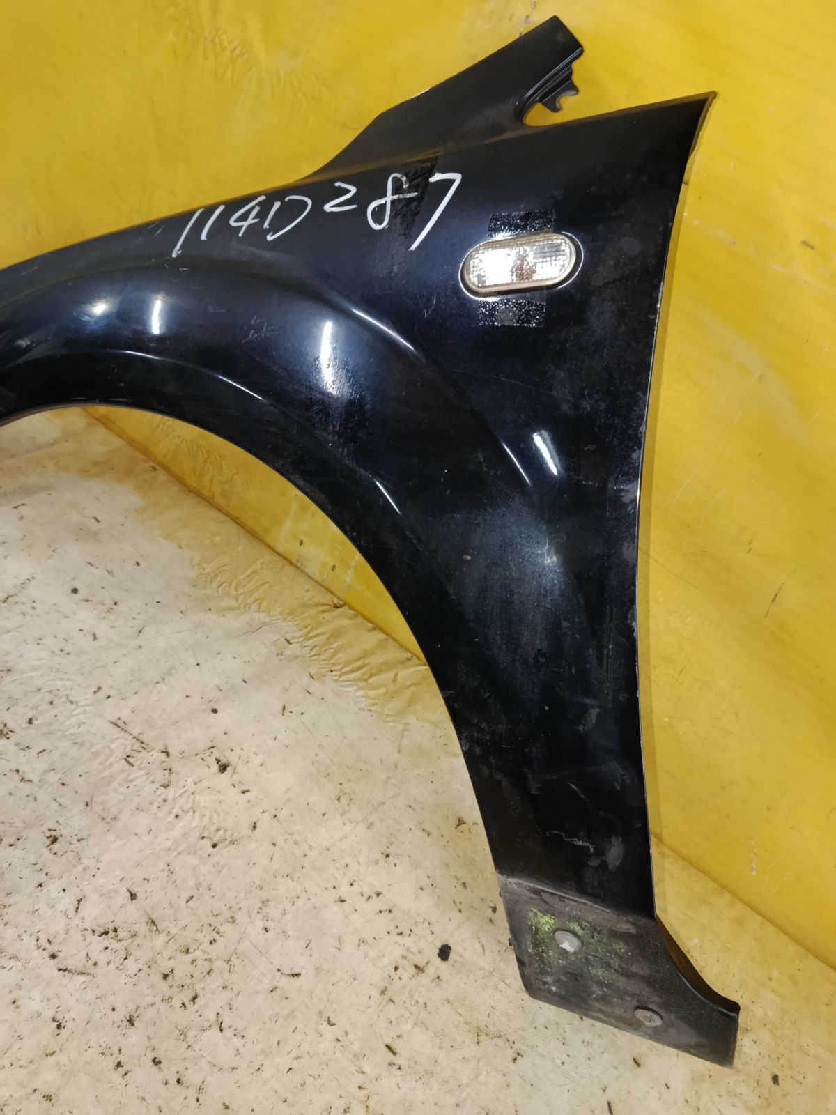 Крыло переднее на Ford Focus 2 Фото 3