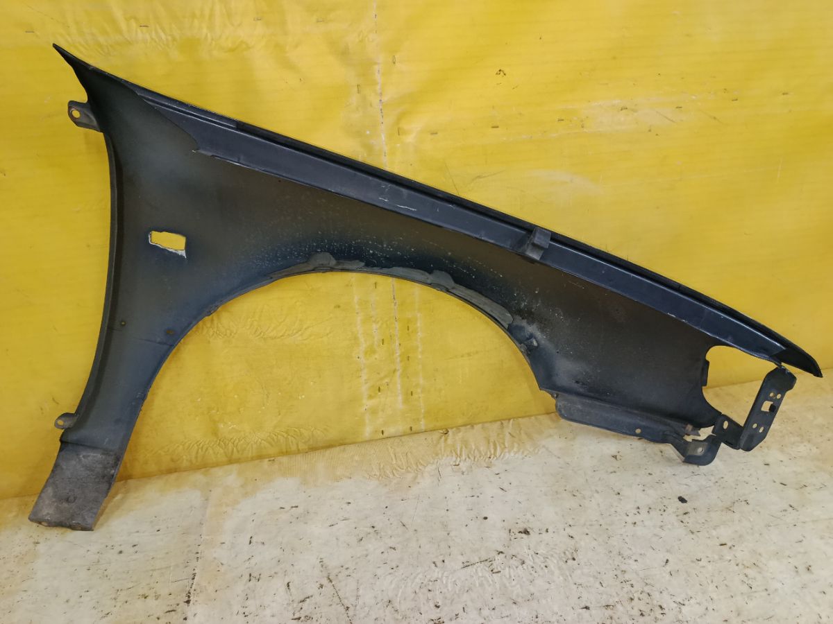 Крыло переднее на Nissan Cefiro A32 Фото 6