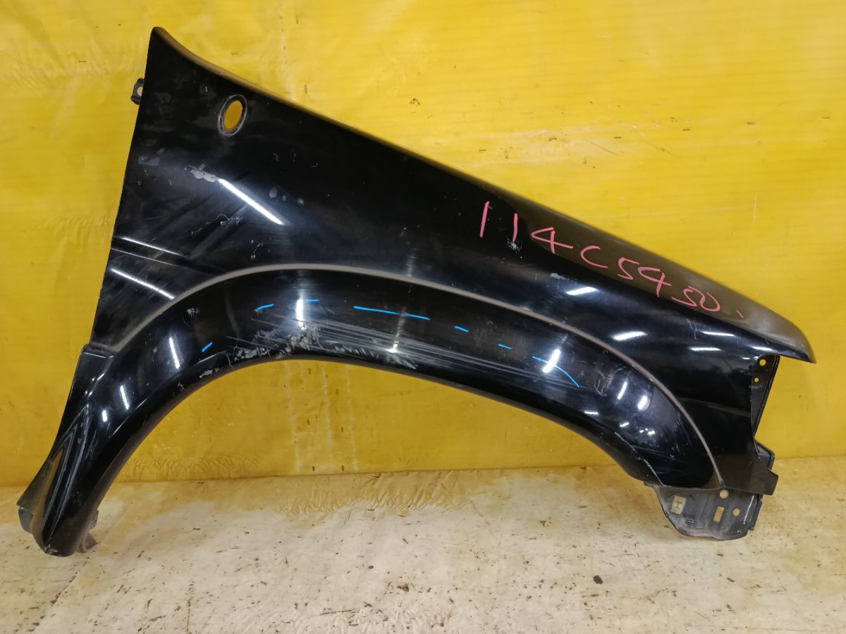 Крыло переднее на Infiniti Qx4 R50 Фото 1