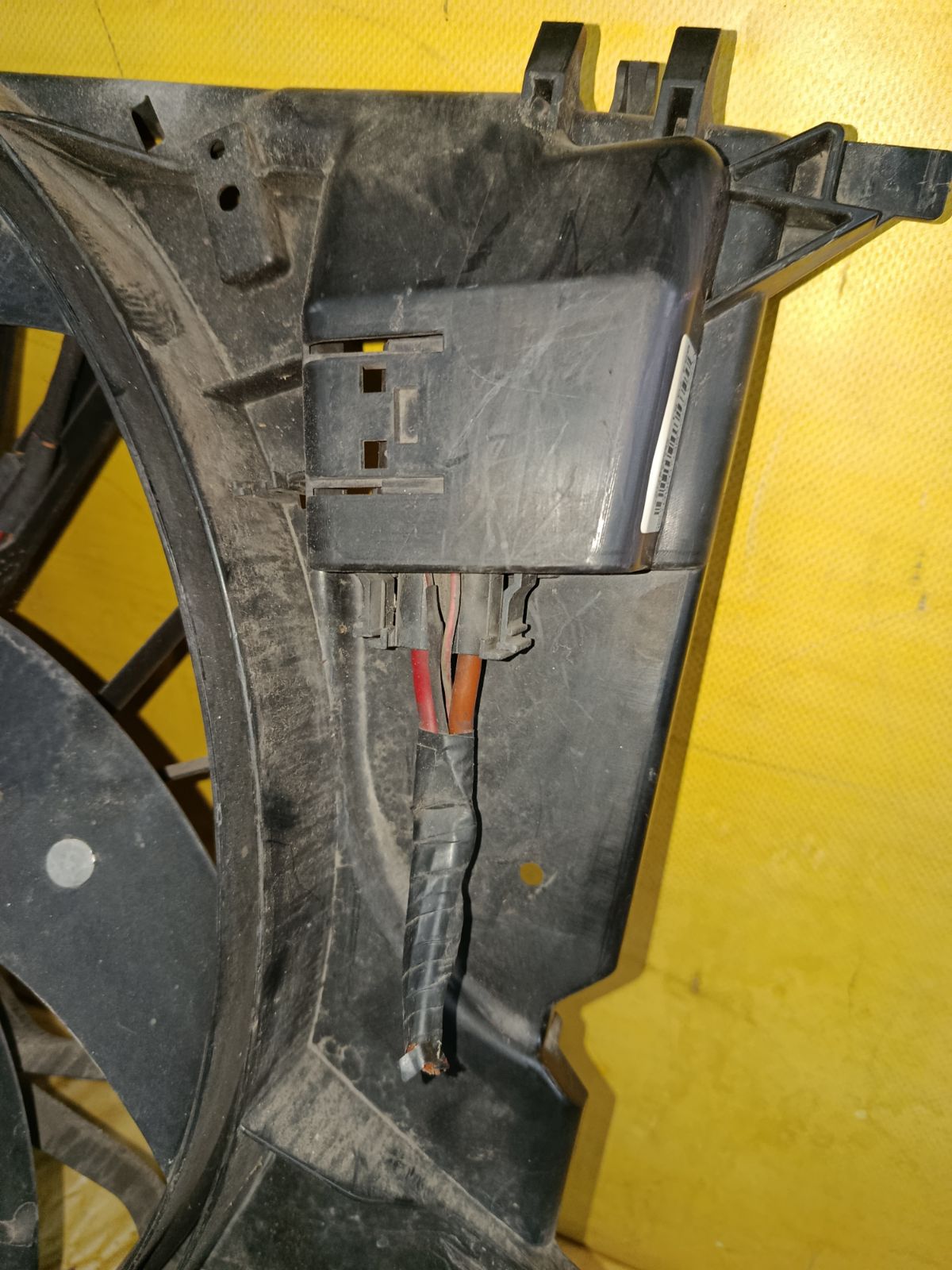 Вентилятор радиатора ДВС A2215000993 на Mercedes-Benz S-Class W221 272.965 Фото 3