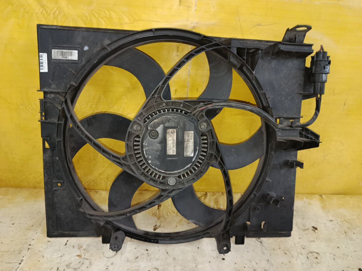 Вентилятор радиатора ДВС 67326931231 на Bmw 5-Series E60-NA71 M54 Фото 1