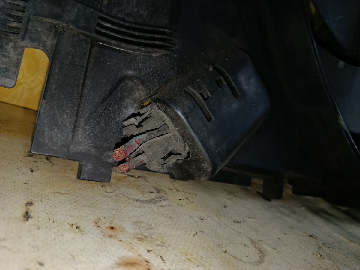 Вентилятор радиатора ДВС A2035001693, A2035400788 на Mercedes-Benz C-Class W203.042 271.940 Фото 2