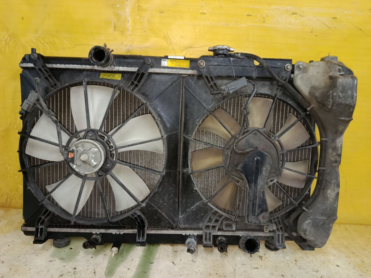 Радиатор ДВС 19010-PNB-901, 19010-PNB-9011M, 19010-PPA-A51, 19010PNLG51, 19010PPAA01, 19010PPAA02, 19010PPAA52, 19010PPLA51, 19010PZDA01, 19010PZDA51, 19010PZDJ51, 68106, FX-036-2722, FX-036-2722A, ST-HD00044, TD-036-2722, TD-036-2722A, TD-036-7053 на Honda Cr-V RD5 K20A Фото 3