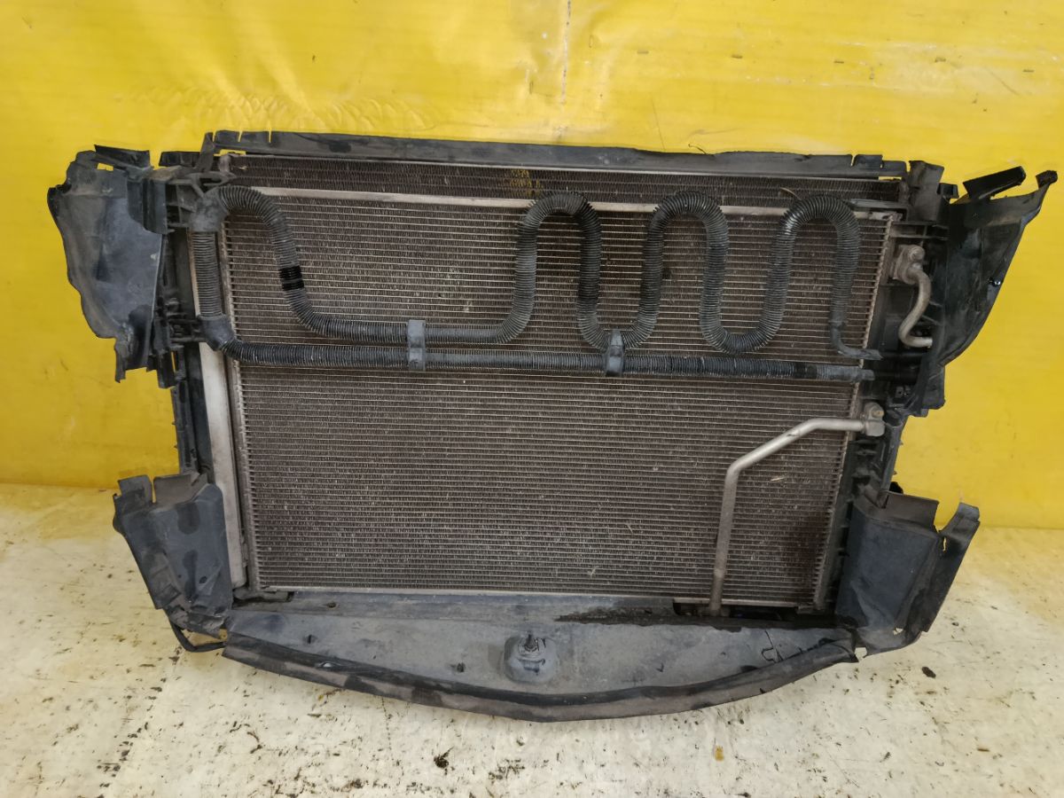 Радиатор ДВС A2045000293 на Mercedes-Benz C-Class W204.054 272.947 Фото 1