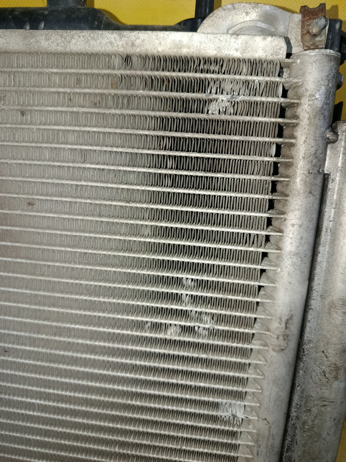 Радиатор ДВС на Hyundai Matrix FC G4ED Фото 3