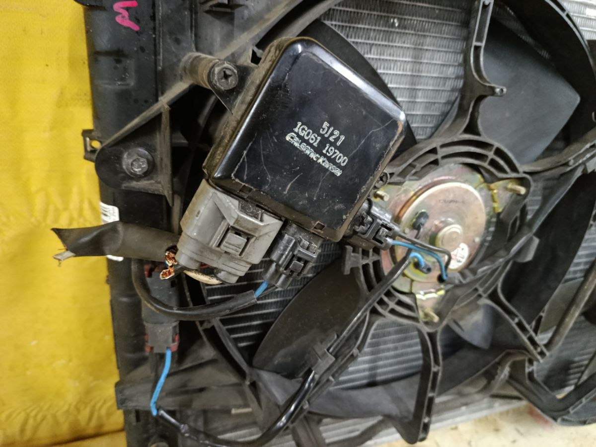 Радиатор ДВС на Mazda Mpv LWFW AJ Фото 5