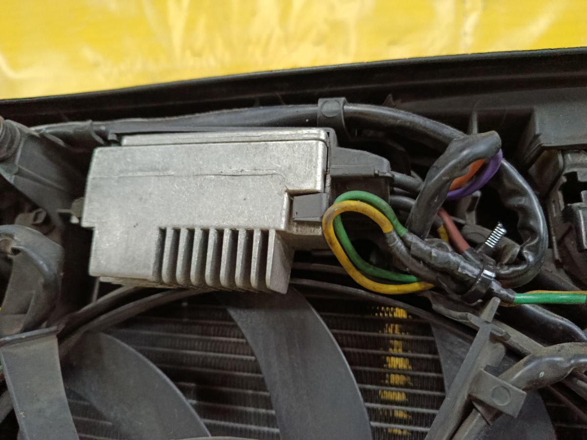 Телевизор на Audi A4 8E BBJ Фото 8