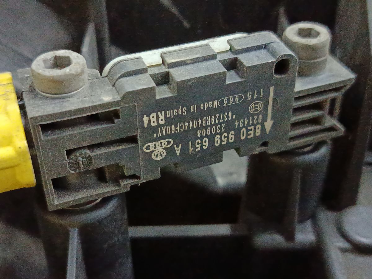 Телевизор на Audi A8 4E BPK Фото 14