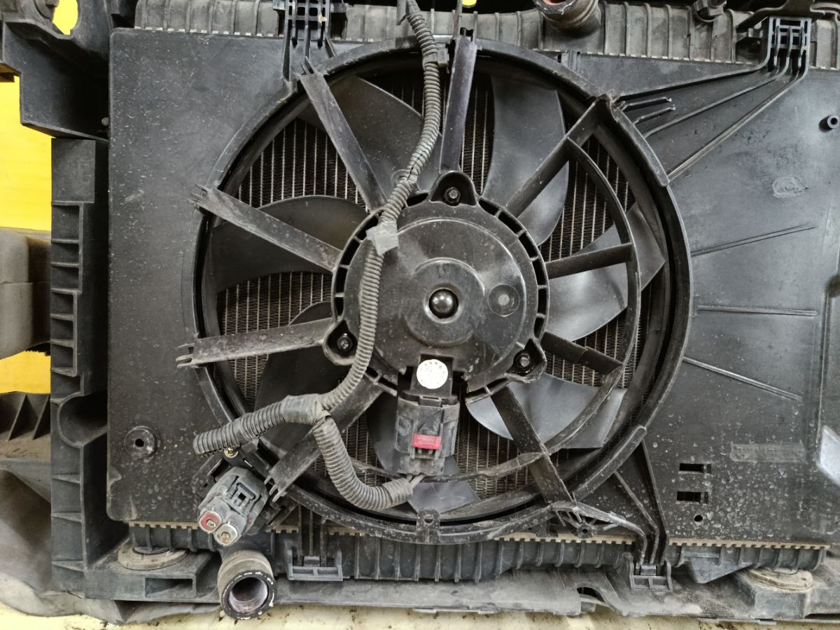 Телевизор на Ford Ecosport UEJB Фото 9