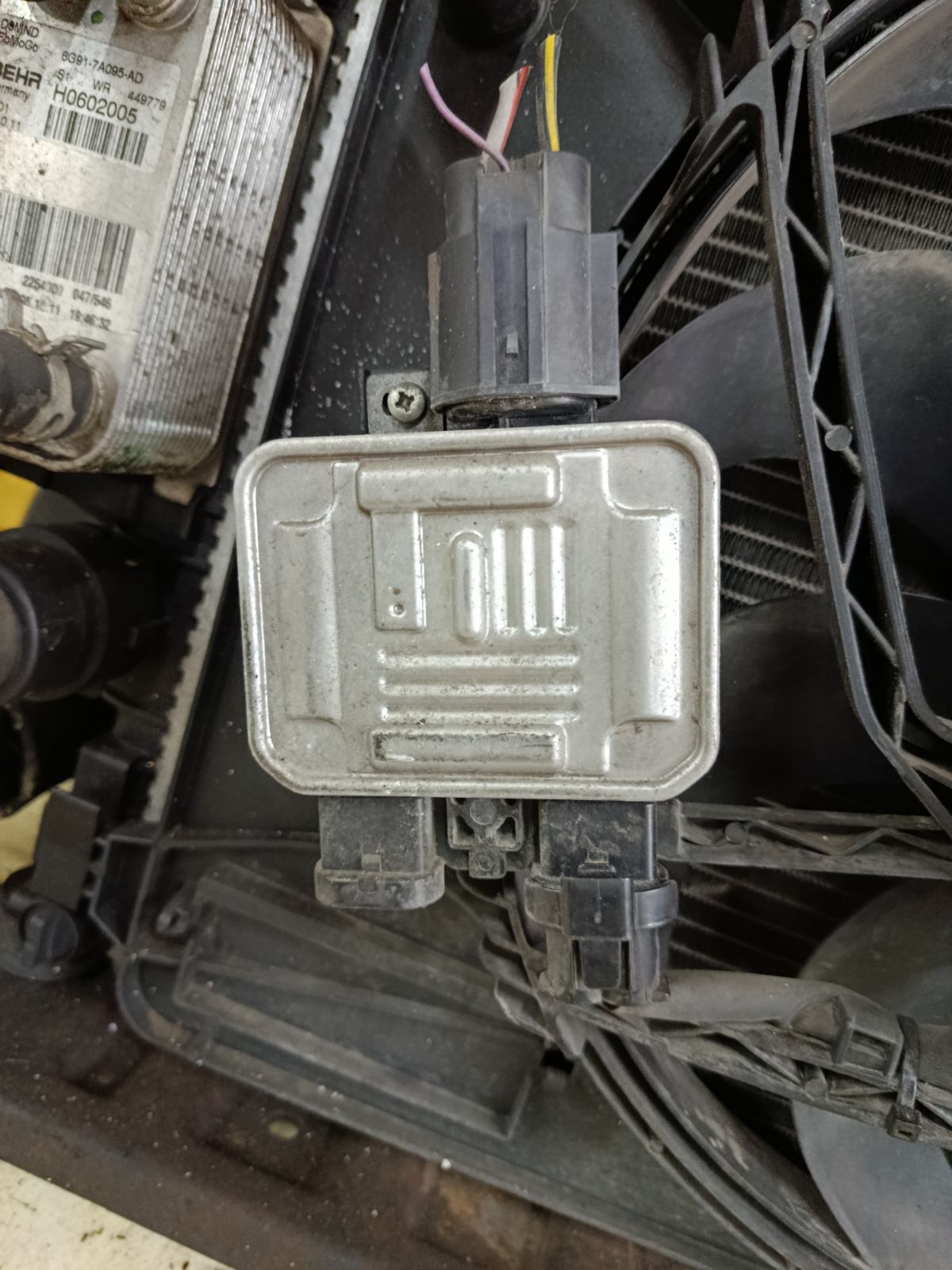 Телевизор на Ford Mondeo 4 QXBA Фото 12