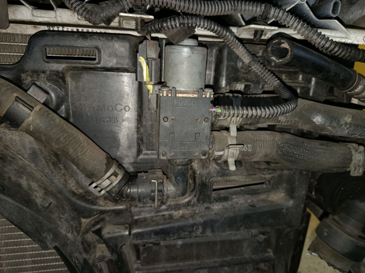 Телевизор на Ford Kuga JQMA Фото 11