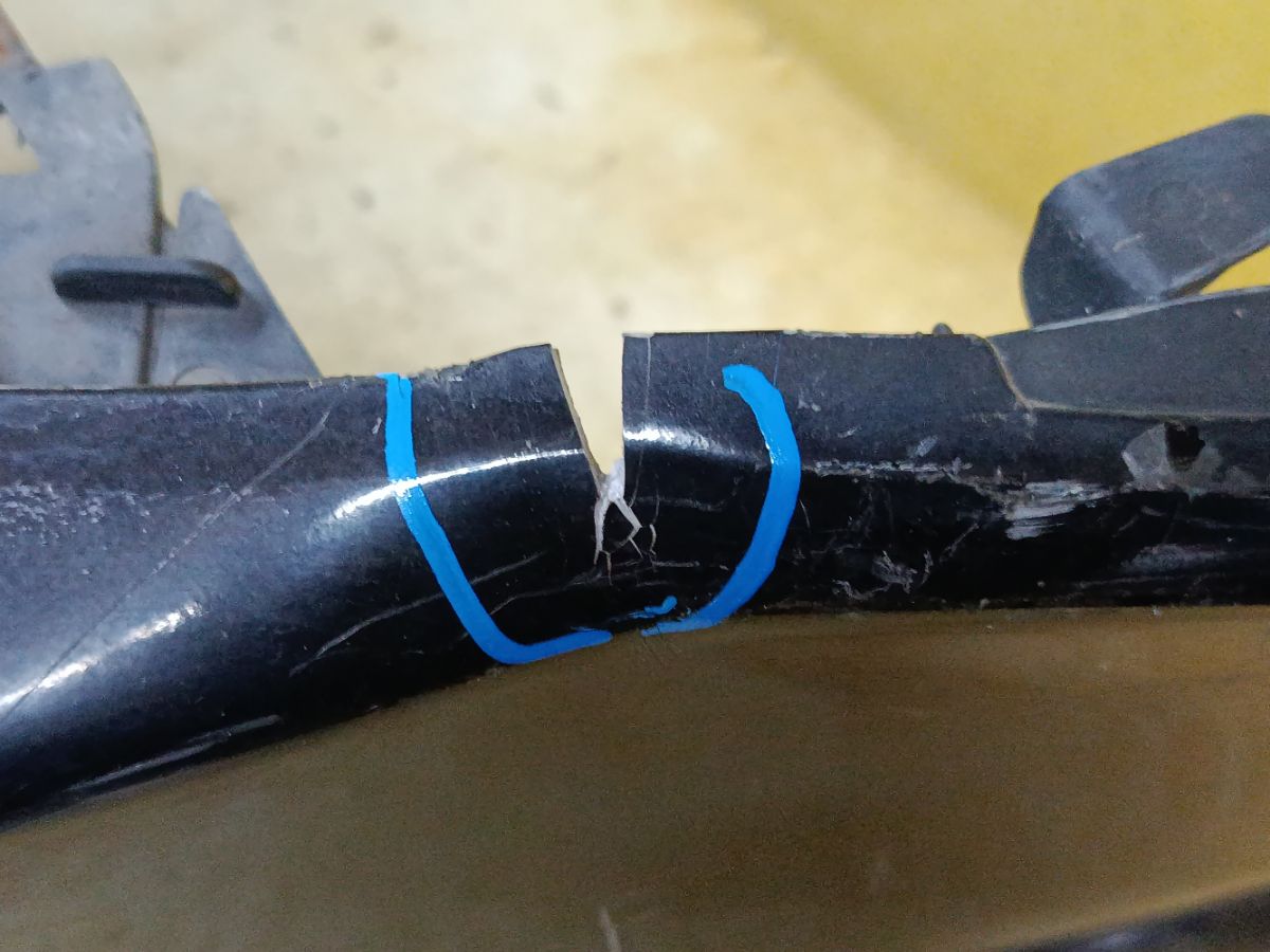 Бампер на Hyundai Tucson 1 JM Фото 4