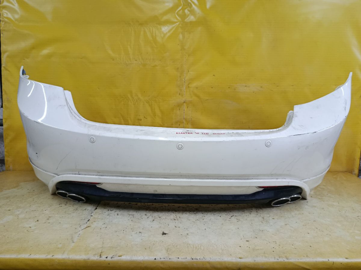 Бампер на Hyundai Elantra MD Фото 1