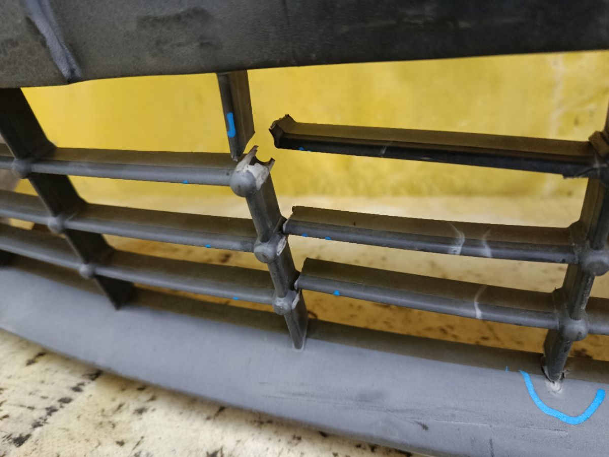 Бампер 8M59-17757-ABW на Ford Focus 2 Фото 7