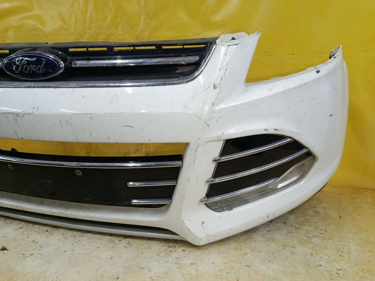 Бампер DV45-17F775 на Ford Kuga Фото 3