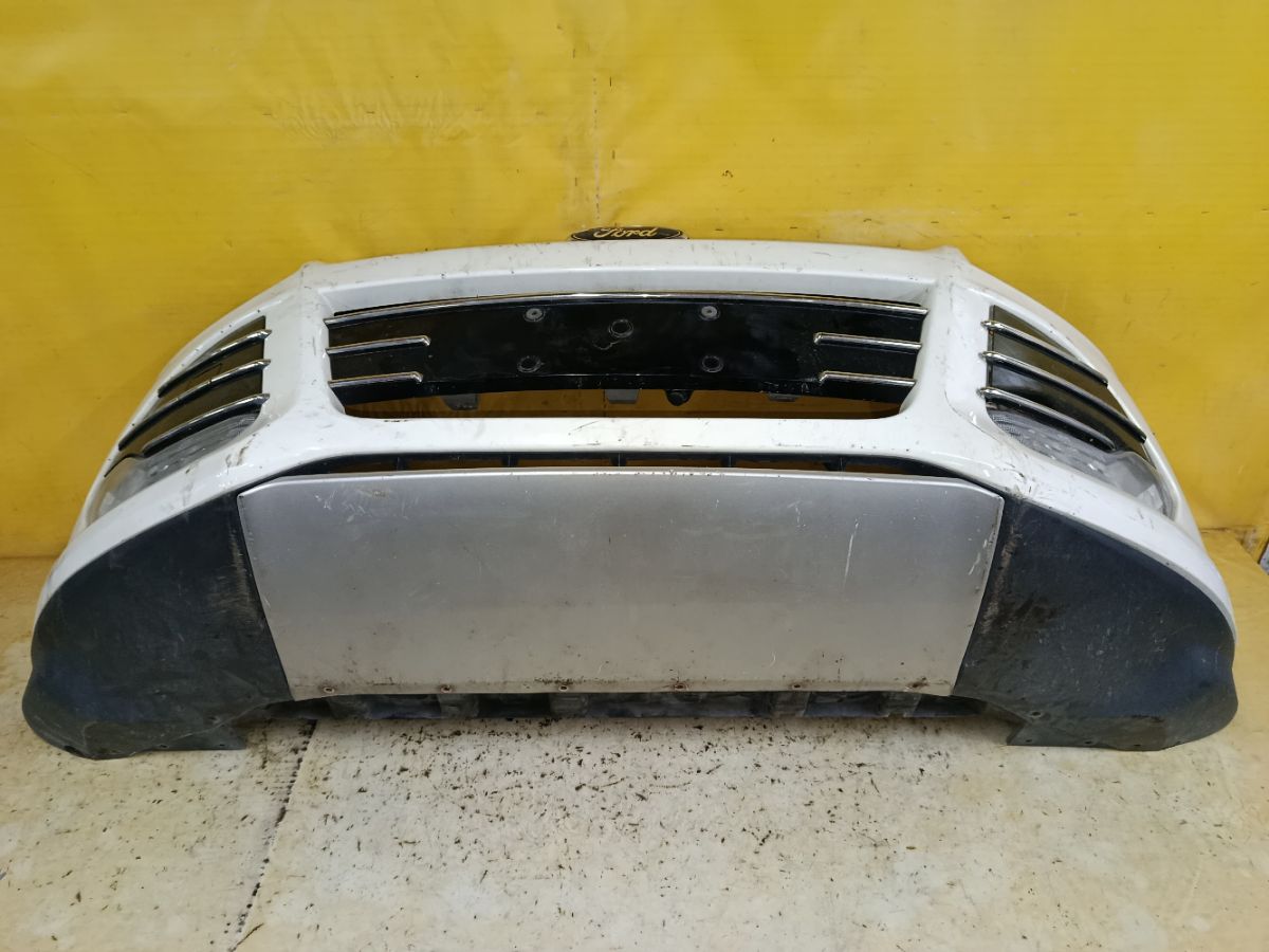 Бампер DV45-17F775 на Ford Kuga Фото 8