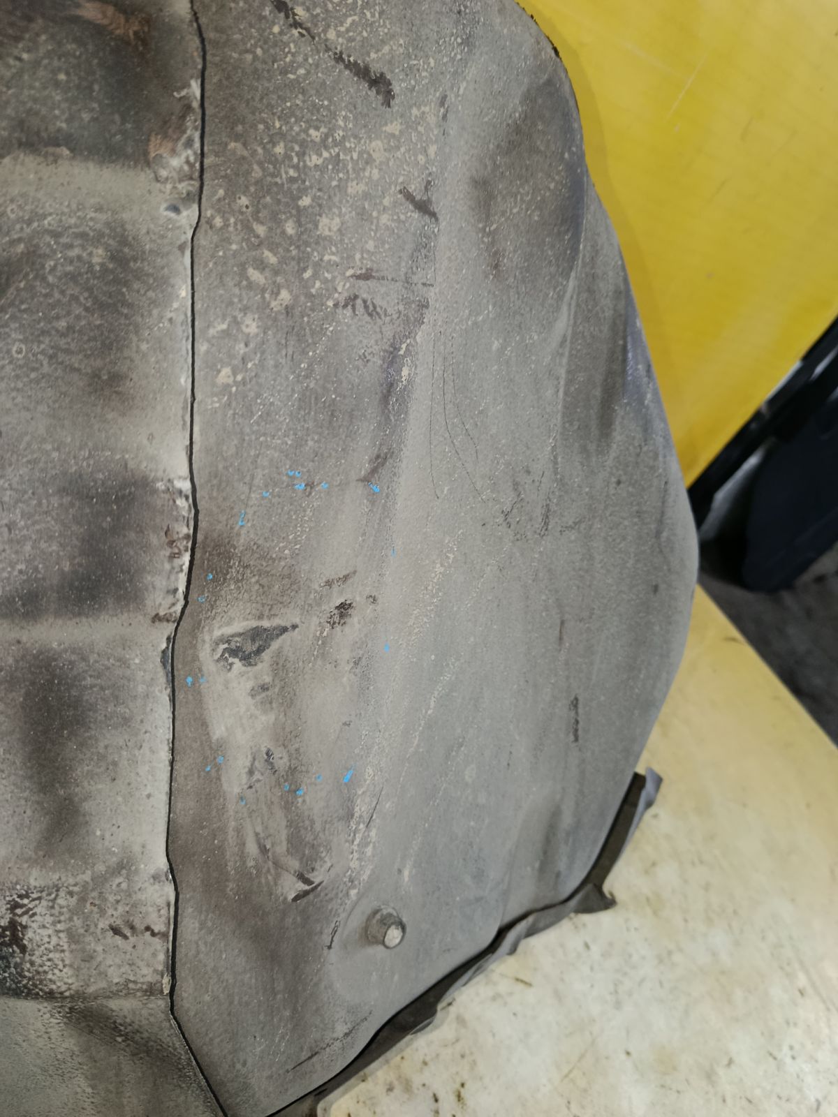 Бак топливный на Mitsubishi Chariot Grandis N84W 4G64 Фото 7