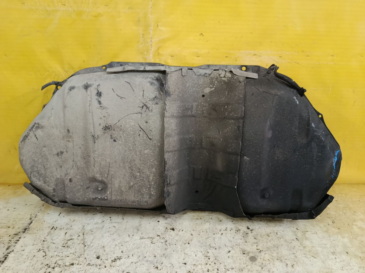 Бак топливный на Mitsubishi Chariot Grandis N84W 4G64 Фото 4