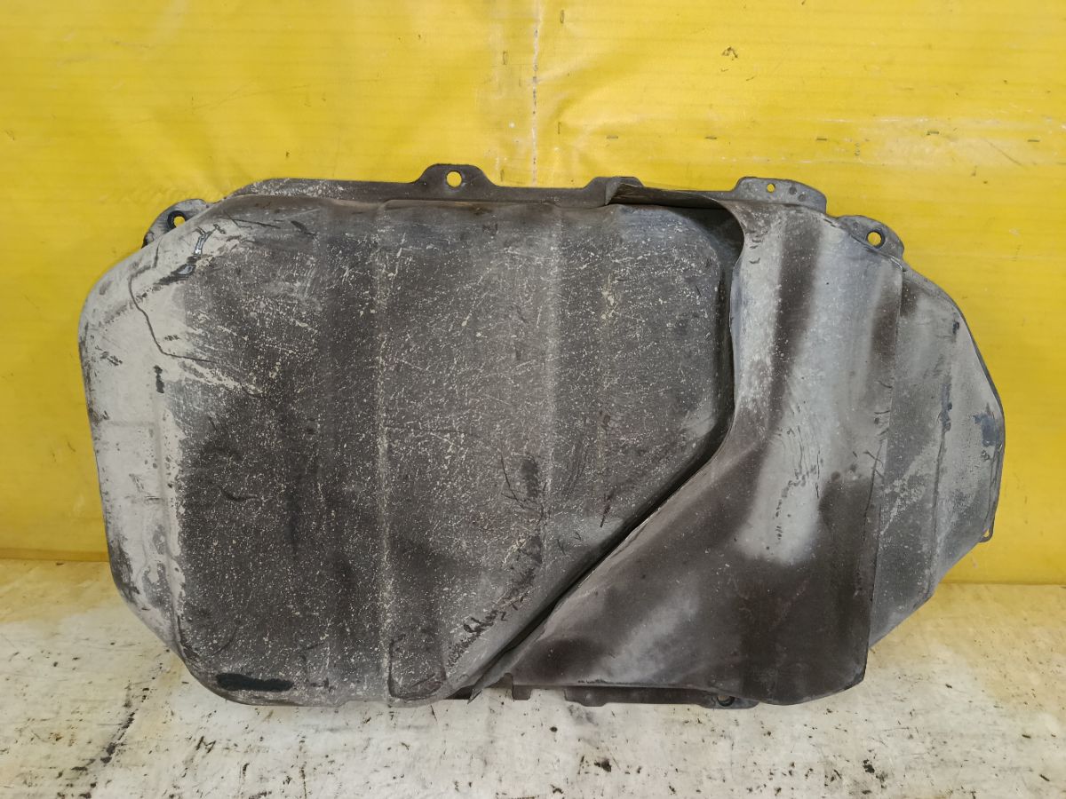 Бак топливный на Mitsubishi Lancer CS2A 4G15 Фото 3