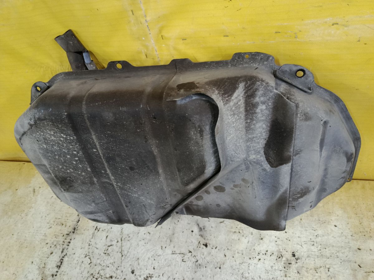 Бак топливный на Mitsubishi Lancer CS2A 4G15 Фото 5