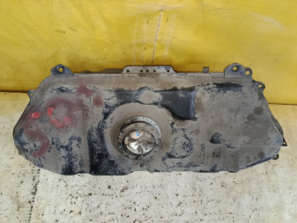 Бак топливный 77001-52020, 77001-52021 на Toyota Vitz NCP10 2NZ-FE Фото 2