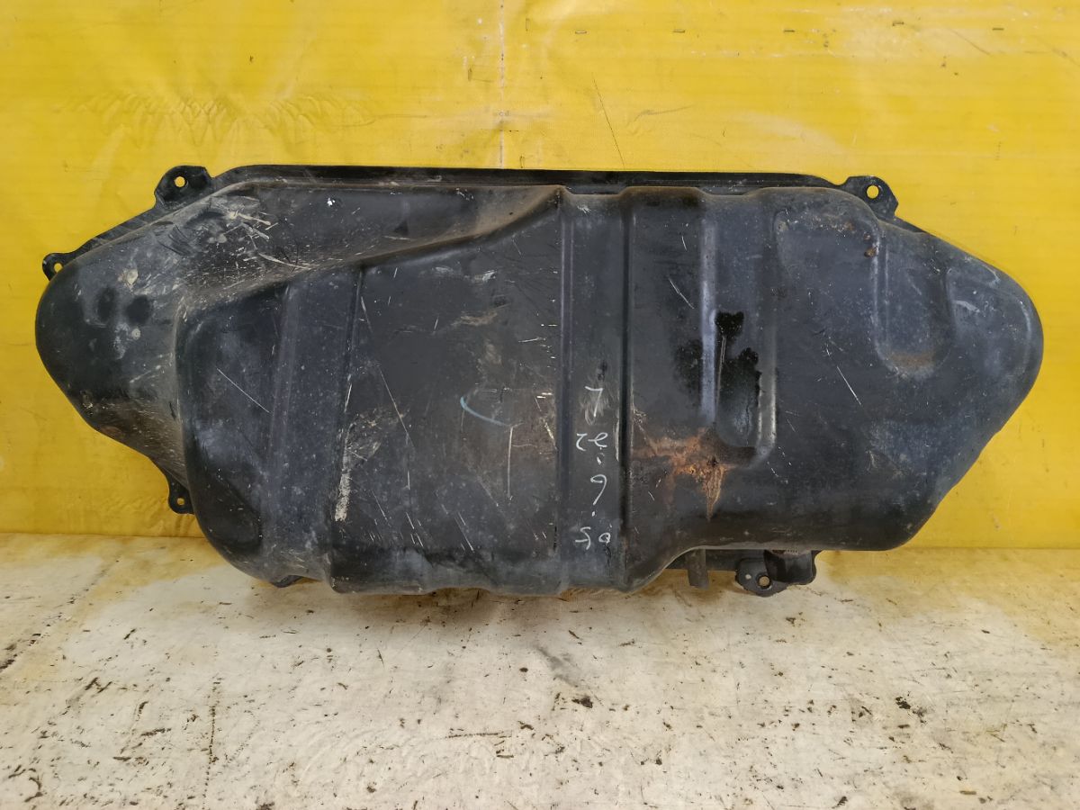 Бак топливный 77001-52020, 77001-52021 на Toyota Vitz NCP10 2NZ-FE Фото 5