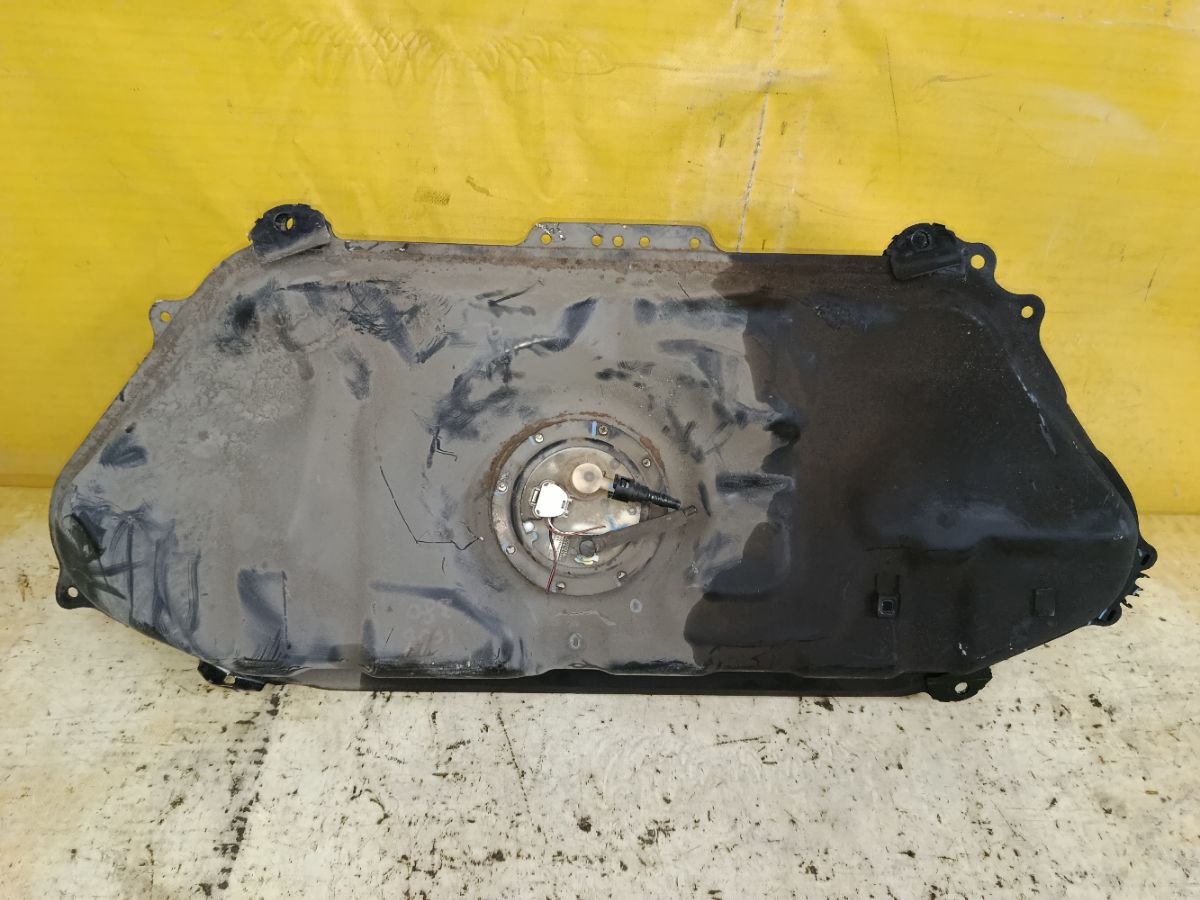 Бак топливный 77001-52020, 77001-52021 на Toyota Vitz NCP10 2NZ-FE Фото 1