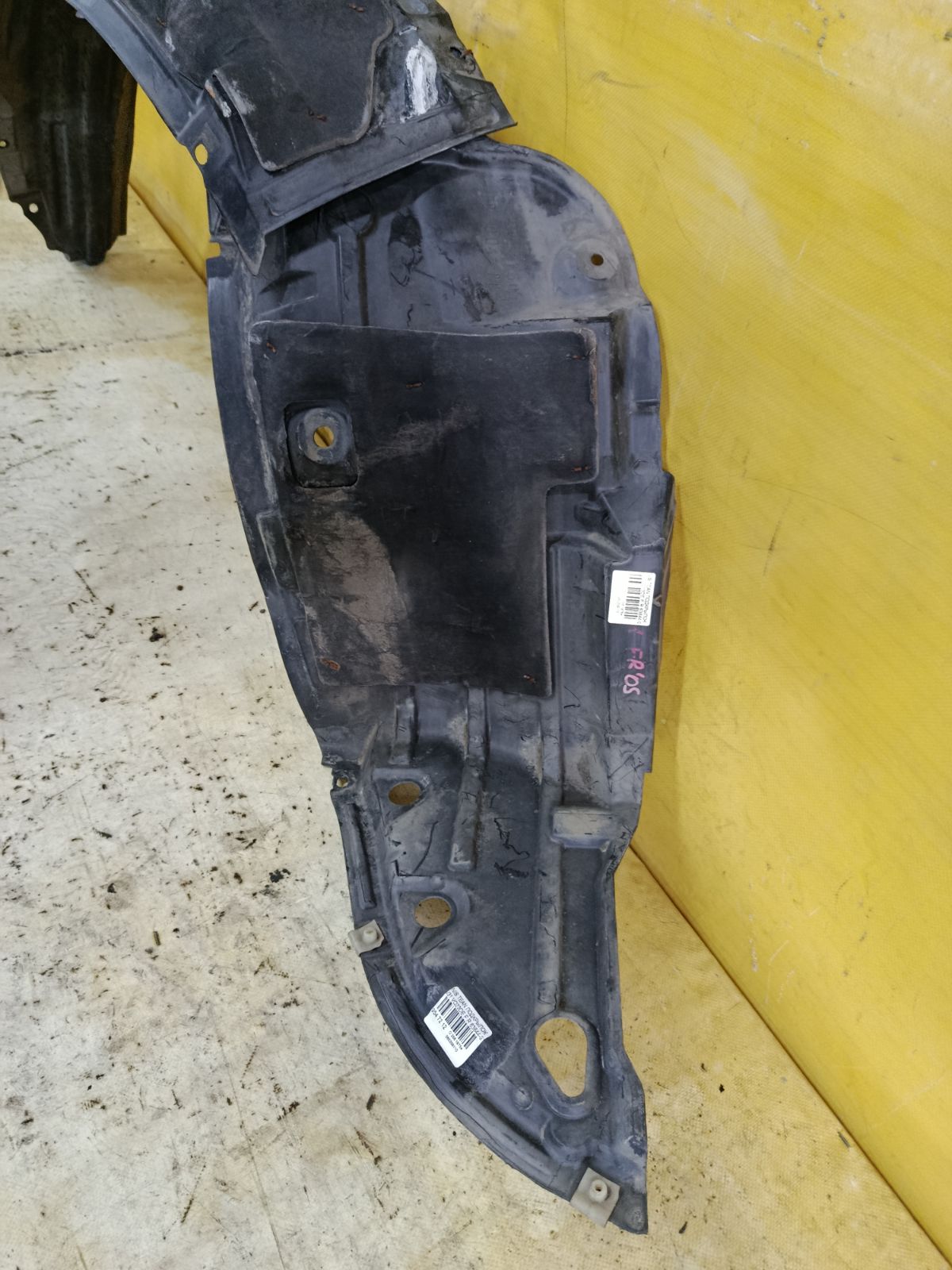 Подкрылок 63844-9Y500 на Nissan Teana J31 VQ23DE Фото 3