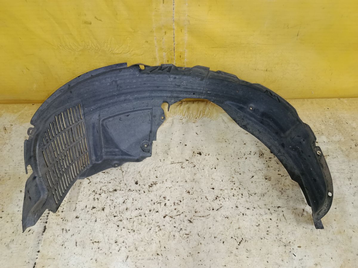 Подкрылок 86811-2E010 на Hyundai Tucson 1 JM G4GC Фото 1