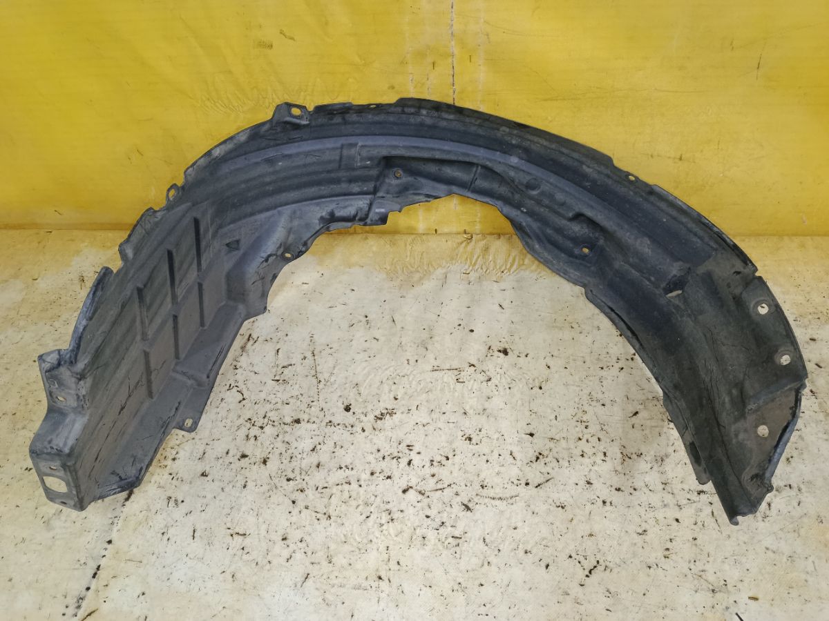 Подкрылок MN203191, 5370A071, 5370A953 на Mitsubishi Outlander CW5W 4B12 Фото 1