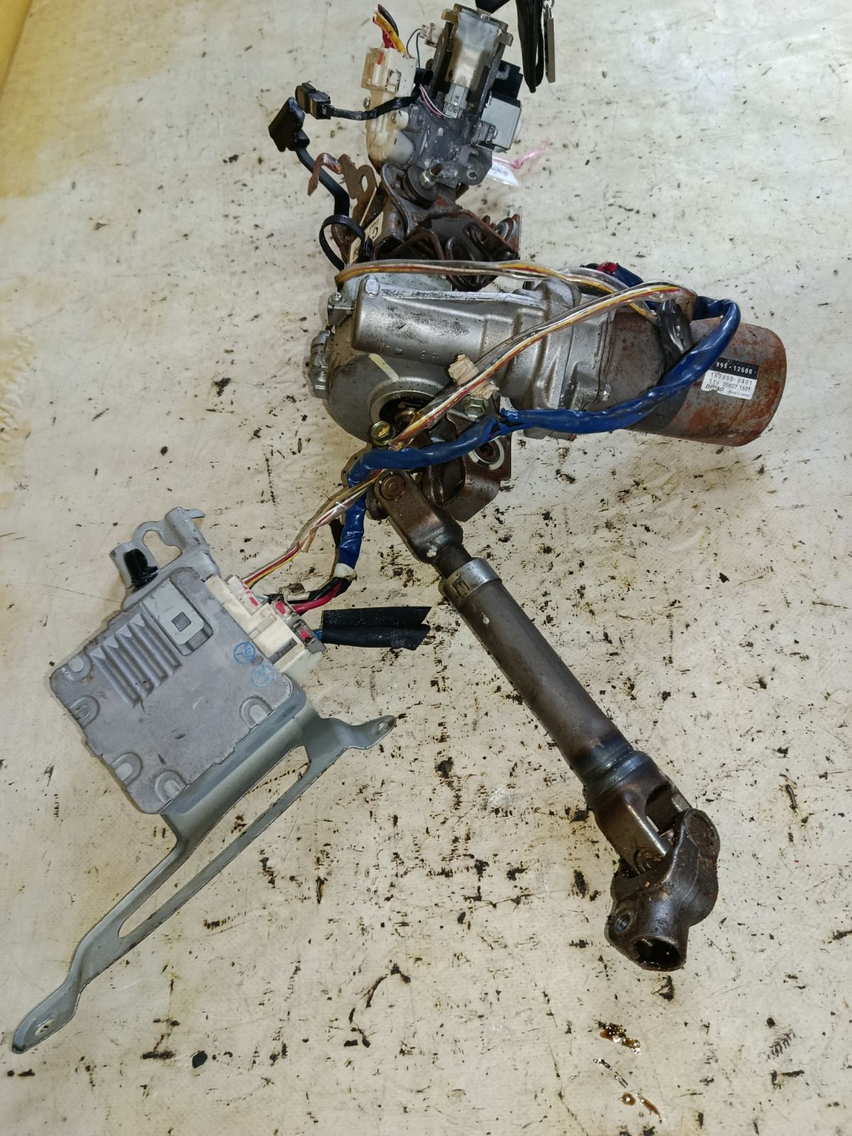 Рулевая колонка 45250-12C22 на Toyota Corolla ZRE150 Фото 3