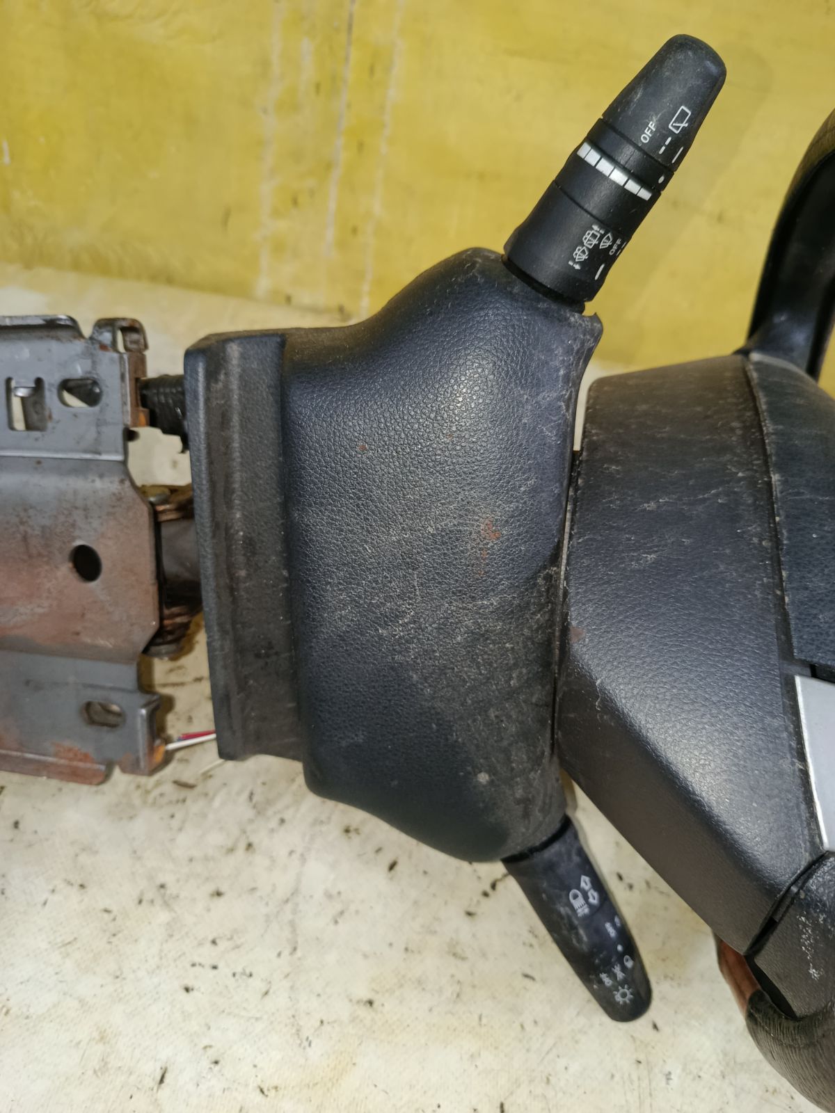 Рулевая колонка на Nissan Tiida C11 Фото 3