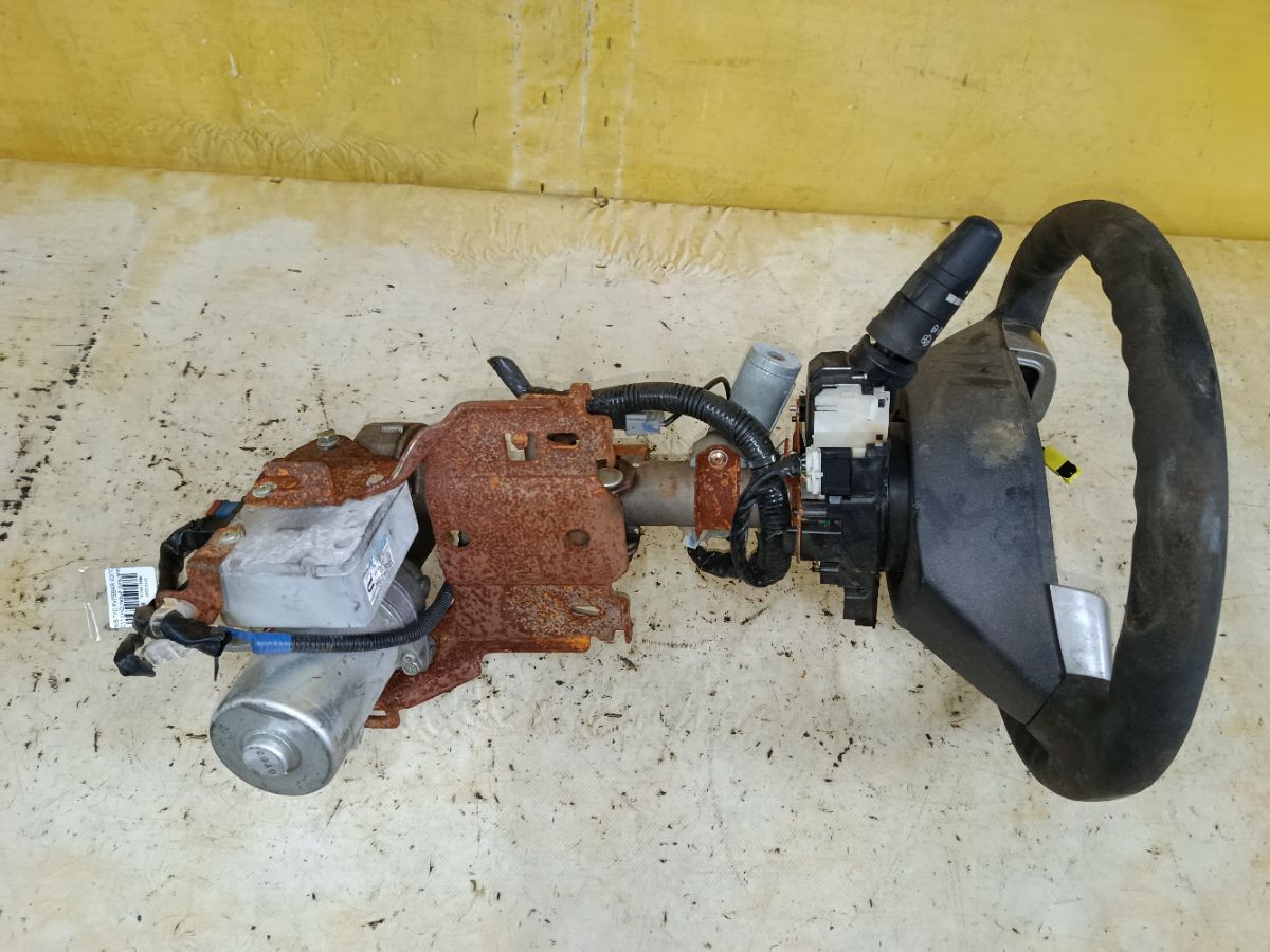 Рулевая колонка на Nissan Tiida C11 Фото 1