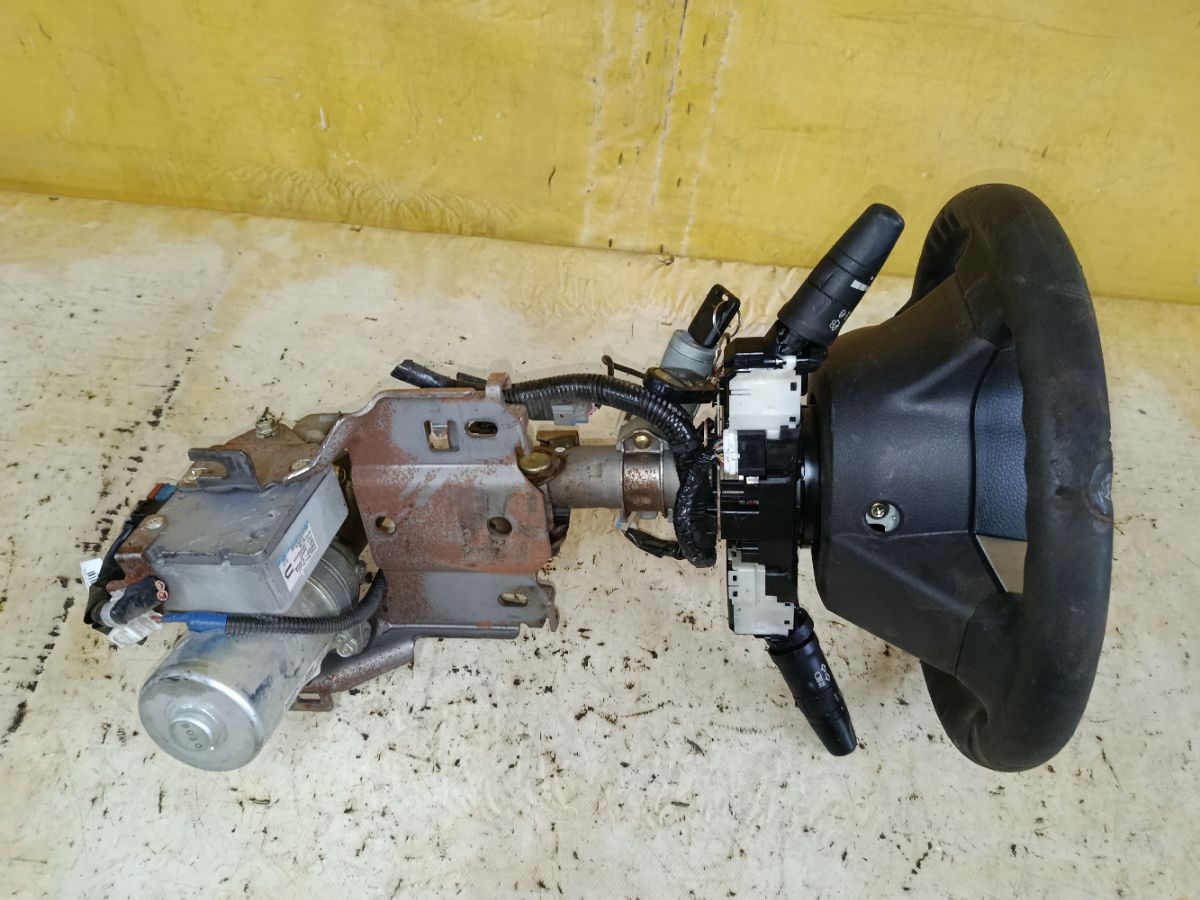 Рулевая колонка на Nissan Tiida C11 Фото 1