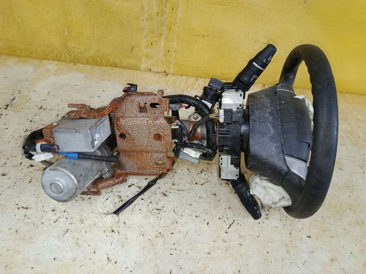 Рулевая колонка на Nissan Tiida C11 Фото 1