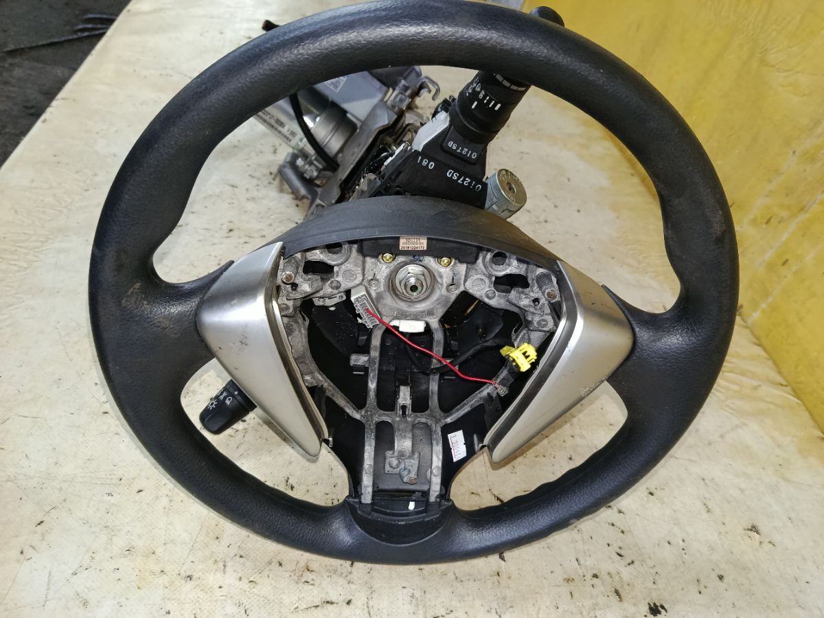 Рулевая колонка на Nissan Tiida C11 Фото 2
