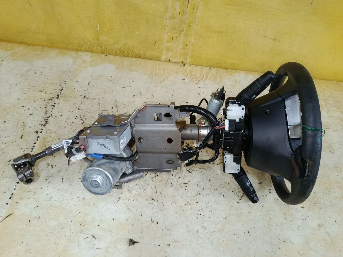 Рулевая колонка на Nissan Tiida C11 Фото 1