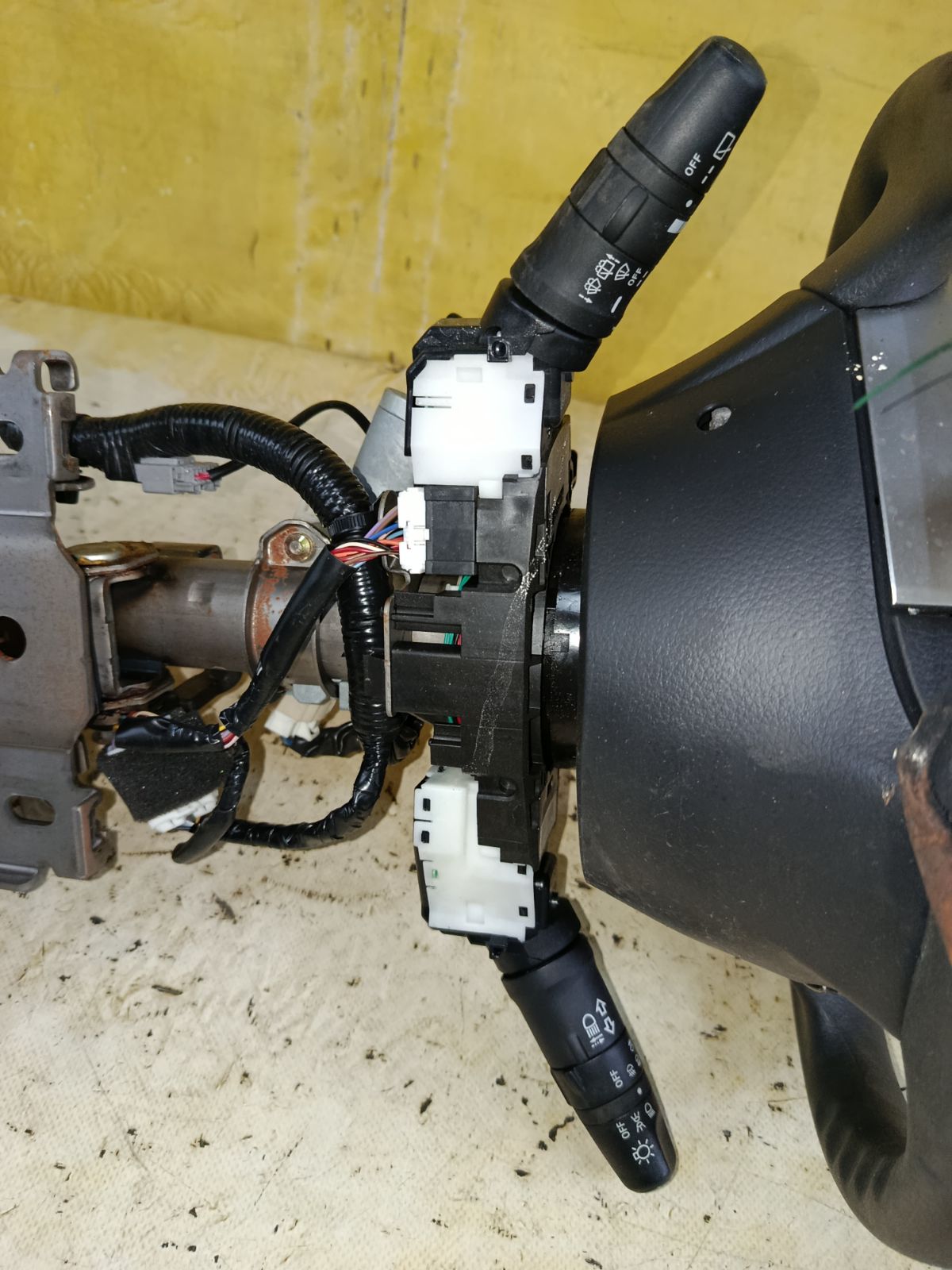 Рулевая колонка на Nissan Tiida C11 Фото 3